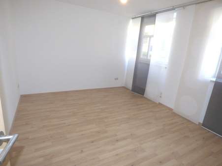 Schlafzimmer - Erdgeschosswohnung in 98693 Ilmenau mit 47m² mieten
