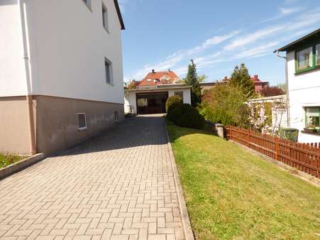 Zufahrt Grundstück und Garage - Einfamilienhaus in 98693 Ilmenau mit 114m² kaufen