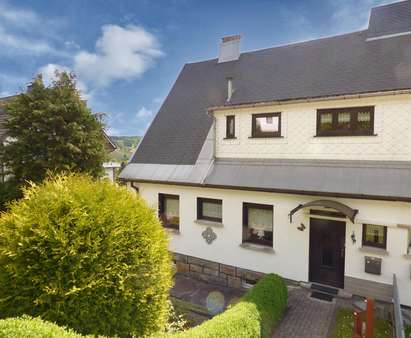 Straßenansicht - Doppelhaushälfte in 98694 Ilmenau mit 110m² kaufen