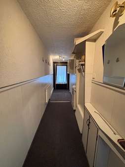 Flur EG - Reihenmittelhaus in 99331 Geratal mit 107m² kaufen