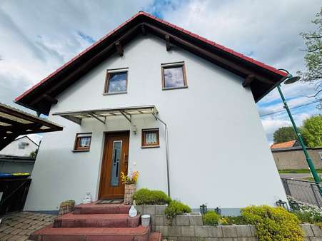 Außenansicht Eingang - Einfamilienhaus in 99310 Dornheim mit 95m² kaufen
