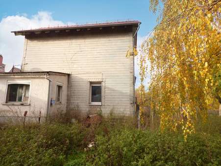 seitliche Ansicht mit Windfang seitliche Ansicht mit Windfang - Bauernhaus in 98694 Ilmenau mit 100m² kaufen
