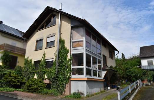 Außenansicht - Einfamilienhaus in 65606 Villmar mit 148m² kaufen