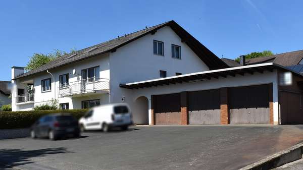 Außenansicht - Einfamilienhaus in 35796 Weinbach mit 385m² kaufen