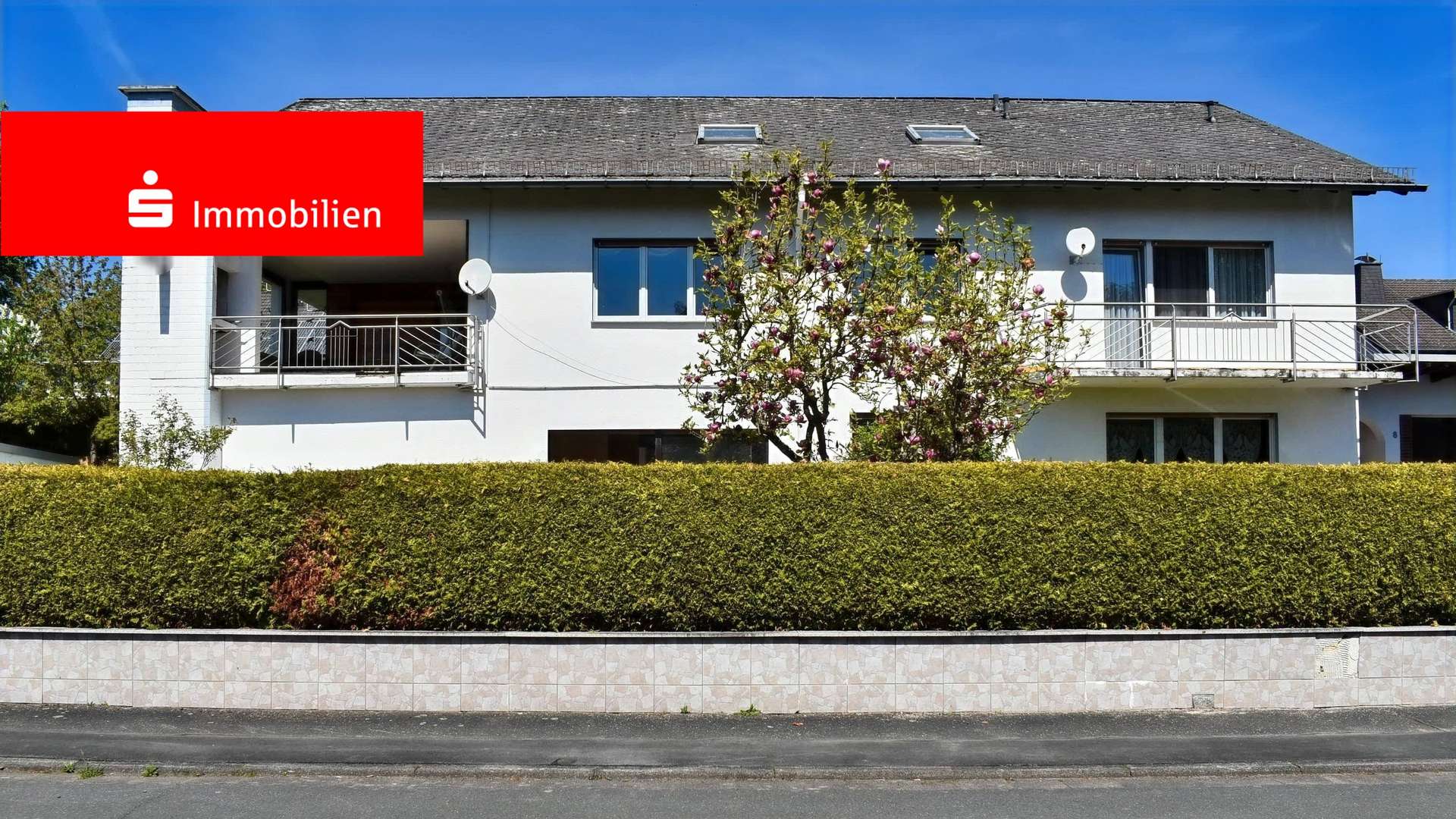 Außenansicht - Einfamilienhaus in 35796 Weinbach mit 385m² kaufen