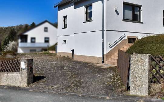 Blick zum Hofbereich - Einfamilienhaus in 35796 Weinbach mit 125m² kaufen
