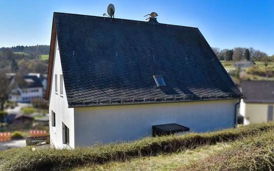 Naturschiefereindeckung - Einfamilienhaus in 35796 Weinbach mit 125m² kaufen