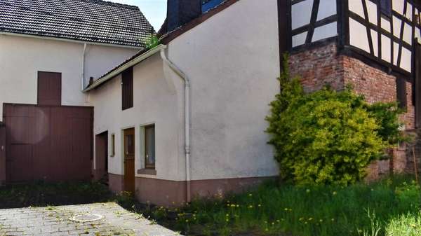 Scheune und Nebengebäude - Einfamilienhaus in 35789 Weilmünster mit 137m² kaufen
