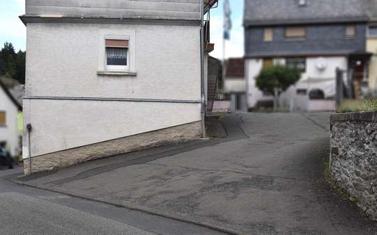 Zufahrt zum Objekt - Einfamilienhaus in 35789 Weilmünster mit 102m² kaufen