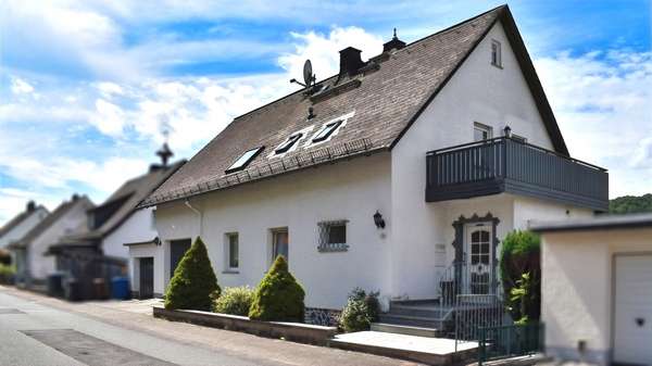 Außenansicht Außenansicht - Einfamilienhaus in 35794 Mengerskirchen mit 208m² kaufen