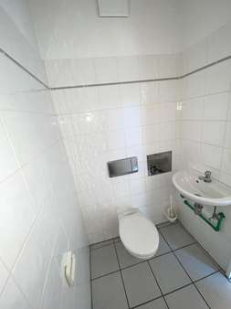 separate Toilette - Ladenlokal in 07768 Orlamünde mit 33m² mieten