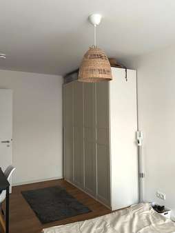 Schlafzimmer aus anderem Blickwinkel - Etagenwohnung in 07751 Zöllnitz mit 70m² mieten
