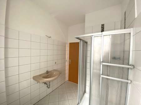 Bad aus anderer Perspektive Bad aus anderer Perspektive - Erdgeschosswohnung in 07774 Dornburg-Camburg mit 50m² mieten