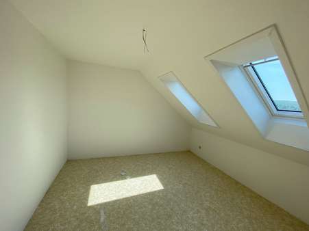 Schlafzimmer Schlafzimmer - Dachgeschosswohnung in 07774 Dornburg-Camburg mit 52m² mieten