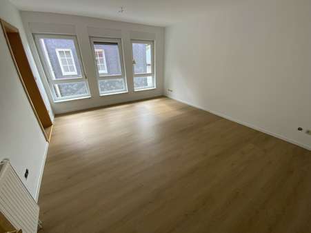 Wohnzimmer Wohnzimmer - Etagenwohnung in 98528 Suhl mit 65m² mieten