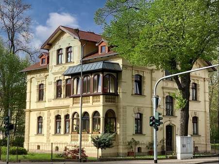 Außenansicht Außenansicht - Dachgeschosswohnung in 98574 Schmalkalden mit 79m² mieten