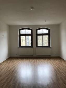 Wohnzimmer Wohnzimmer - Dachgeschosswohnung in 98574 Schmalkalden mit 79m² mieten