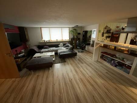 Wohnbereich Wohnbereich - Mehrfamilienhaus in 98553 Schleusingen mit 250m² kaufen