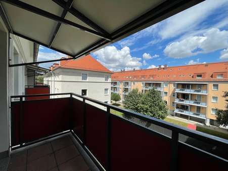 56 - 19 56 - 19 - Etagenwohnung in 07545 Gera mit 57m² mieten