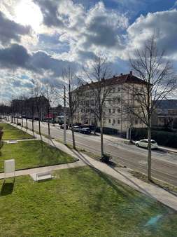 2 - Aussicht Front - Etagenwohnung in 07545 Gera mit 69m² mieten
