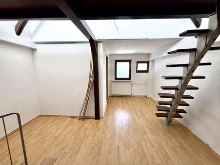 Schlafraum im Obergeschoss Schlafraum im Obergeschoss - Maisonette-Wohnung in 65835 Liederbach mit 37m² kaufen