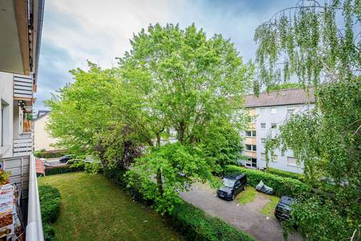 Ausblick vom Balkon - Etagenwohnung in 60431 Frankfurt mit 65m² kaufen