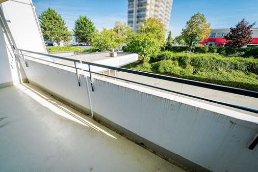 Balkon - Etagenwohnung in 60437 Frankfurt mit 67m² kaufen