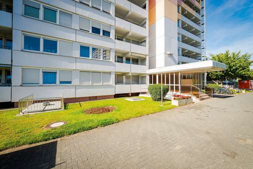 Eingang - Etagenwohnung in 60437 Frankfurt mit 67m² kaufen