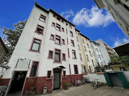 Außenansicht Hinterhof - Etagenwohnung in 63069 Offenbach mit 57m² kaufen