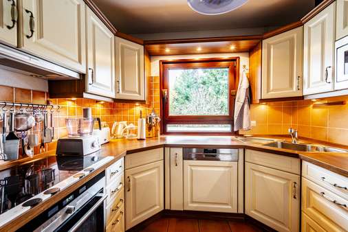Küche - Einfamilienhaus in 61389 Schmitten mit 245m² kaufen