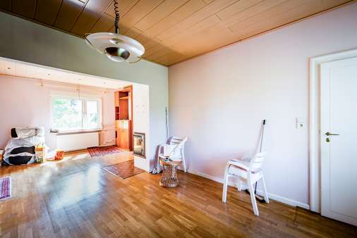 Wohn und Esszimmer Wohn und Esszimmer - Reiheneckhaus in 60386 Frankfurt mit 105m² kaufen
