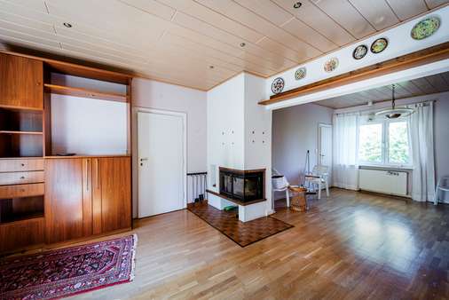 Wohn und Esszimmer Wohn und Esszimmer - Reiheneckhaus in 60386 Frankfurt mit 105m² kaufen