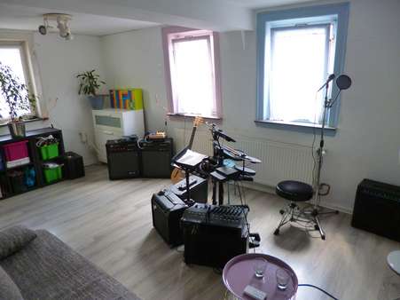 Wohnzimmer - Einfamilienhaus in 61194 Niddatal mit 91m² kaufen