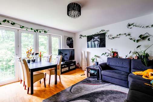 Wohn- und Esszimmer - Etagenwohnung in 60433 Frankfurt mit 66m² kaufen