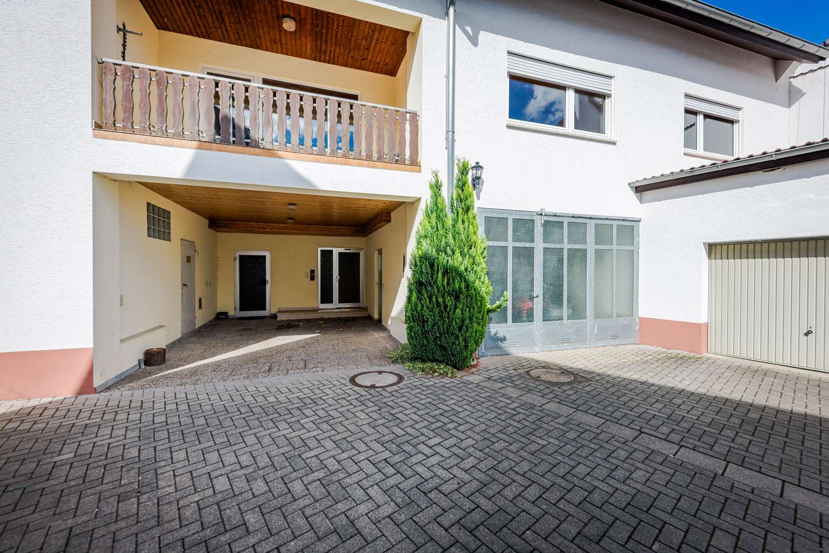 Balkon Vorderseite - Etagenwohnung in 63477 Maintal mit 251m² kaufen