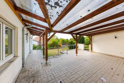 Terrasse Rückseite - Etagenwohnung in 63477 Maintal mit 251m² kaufen