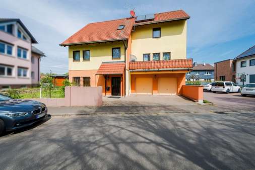 Außenansicht Außenansicht - Einfamilienhaus in 61352 Bad Homburg mit 139m² kaufen