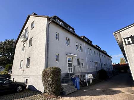 Außenansicht Wohnhaus mit 16 Wohnungen - Mehrfamilienhaus in 63674 Altenstadt mit 933m² kaufen