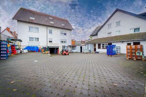 Gewerbefläche mit Ausbaupotential - Mehrfamilienhaus in 60433 Frankfurt mit 669m² kaufen