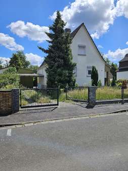 Straßenansicht Straßenansicht - Grundstück in 63303 Dreieich mit 969m² kaufen