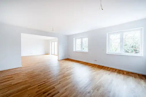 Frankfurt-Ginnheim: Komplett sanierte Wohnung mit großem Balkon zu verkaufen!