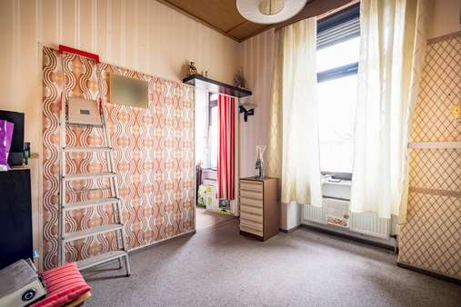 Schlafzimmer mit begehbarem Kleiderschrank - Etagenwohnung in 60316 Frankfurt mit 92m² kaufen