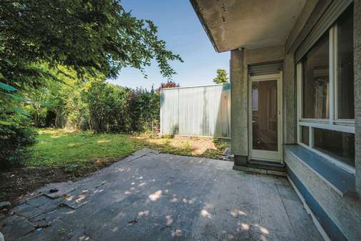 Erdgeschoss Terrasse und Garten Erdgeschoss Terrasse und Garten - Reihenendhaus in 60439 Frankfurt mit 96m² kaufen
