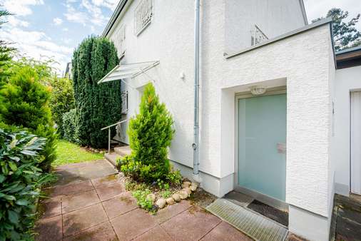 Hauszugang - Einfamilienhaus in 60431 Frankfurt mit 145m² kaufen