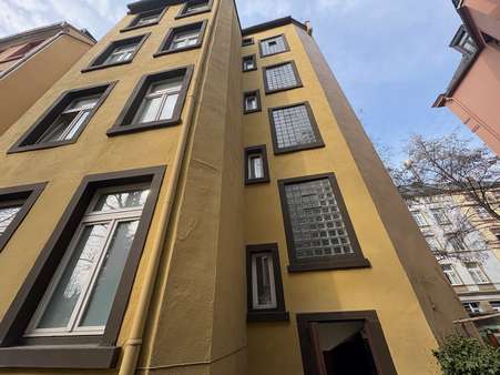Außenansicht Außenansicht - Mehrfamilienhaus in 60385 Frankfurt mit 242m² kaufen