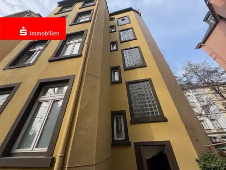 Frankfurt-Bornheim: Charmantes Mehrfamilienhaus in attraktiver Lage.