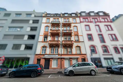 Frankfurt-Bahnhofsviertel: Mehrfamilienhaus mit Gewerbeeinheit in zentraler Lage!!