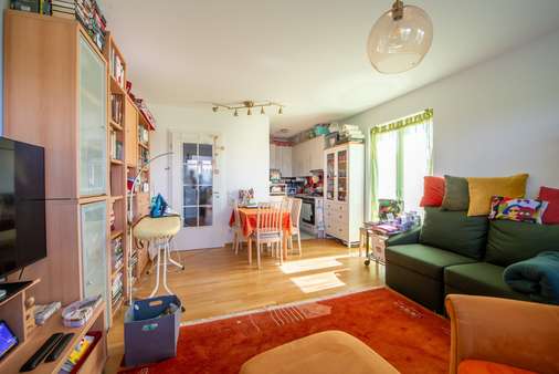 Wohnbereich Wohnbereich - Etagenwohnung in 60320 Frankfurt mit 52m² kaufen