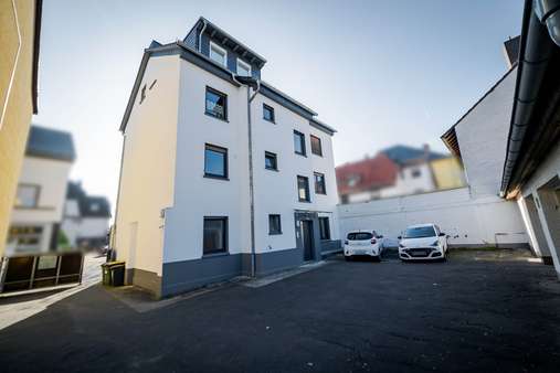 Rückansicht - Wohn- / Geschäftshaus in 60439 Frankfurt mit 216m² als Kapitalanlage kaufen