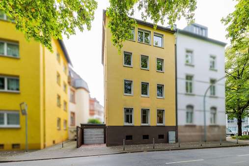 Rückansicht Rückansicht - Erdgeschosswohnung in 60594 Frankfurt mit 83m² kaufen